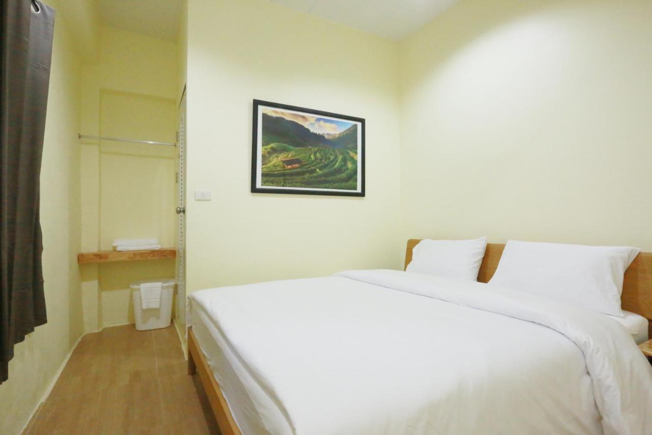 Interest Poshtel Hostel Bangkok Kültér fotó